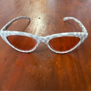 VOLCOM KNIFE Checkerboard Cat-Eye Sunglasses with pink Lenses